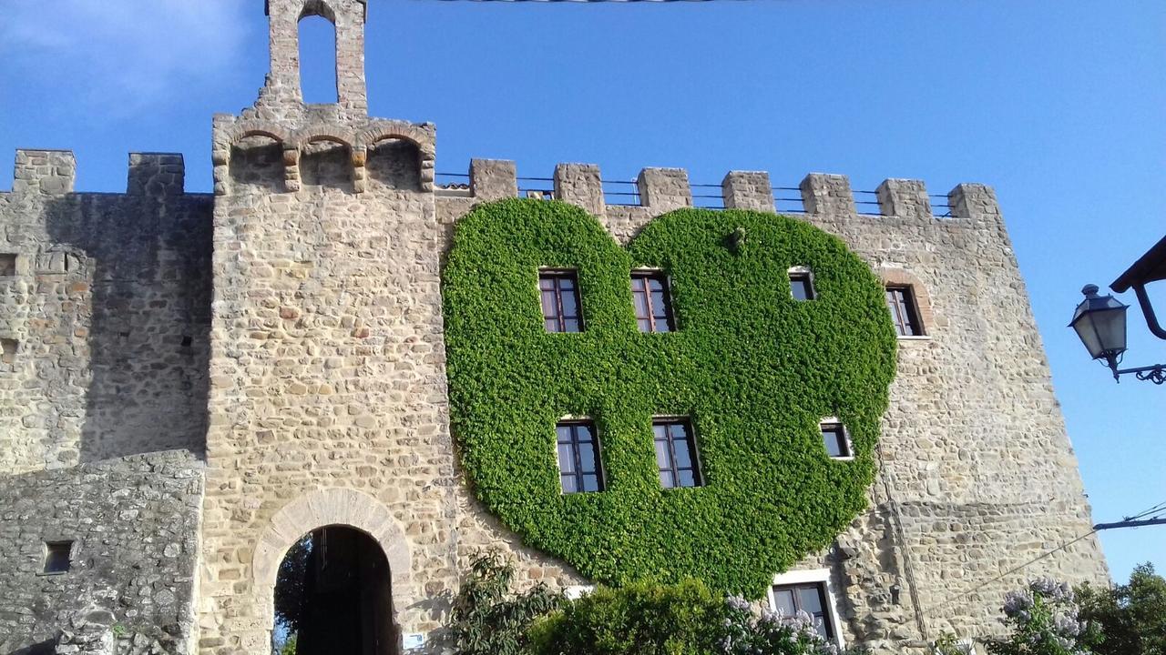 Gaglietole Castello Di Cisternaアパートホテル エクステリア 写真