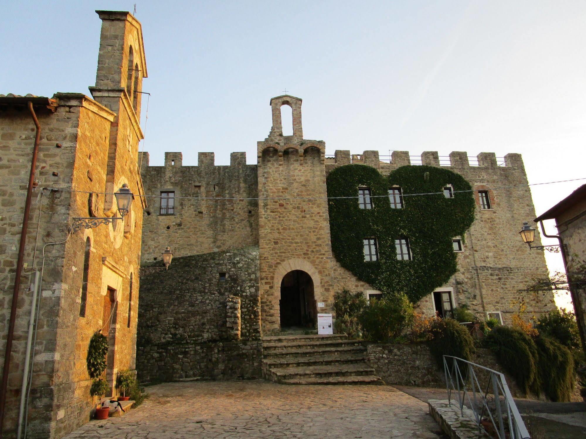 Gaglietole Castello Di Cisternaアパートホテル エクステリア 写真