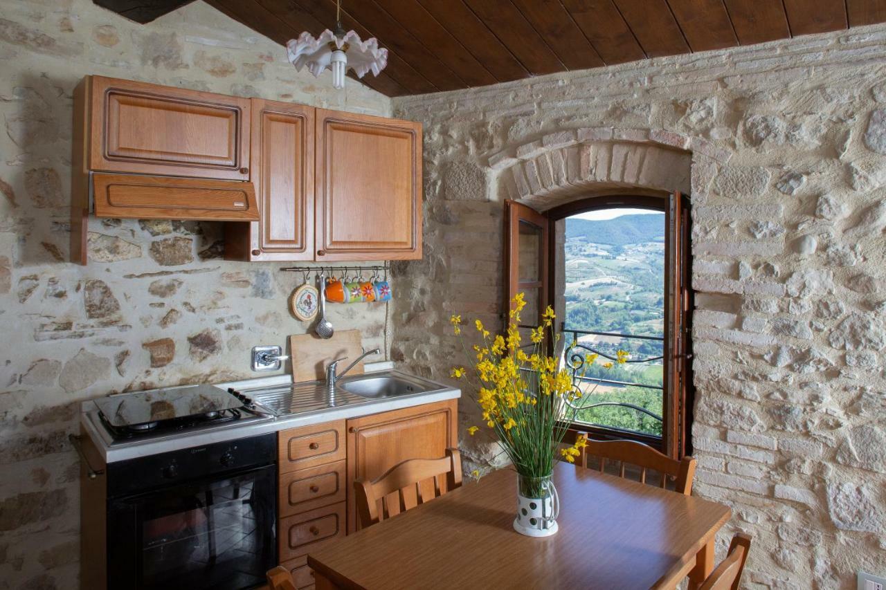 Gaglietole Castello Di Cisternaアパートホテル エクステリア 写真