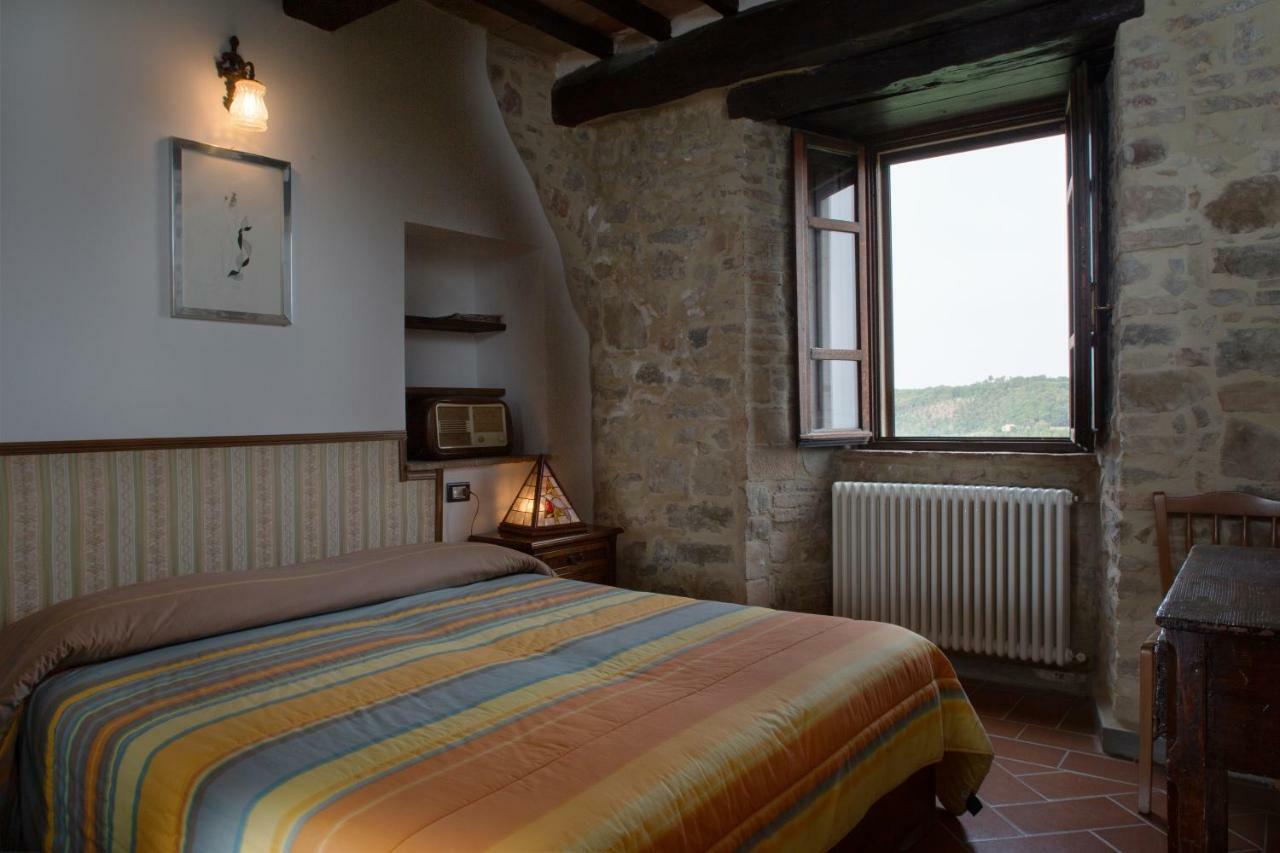 Gaglietole Castello Di Cisternaアパートホテル エクステリア 写真