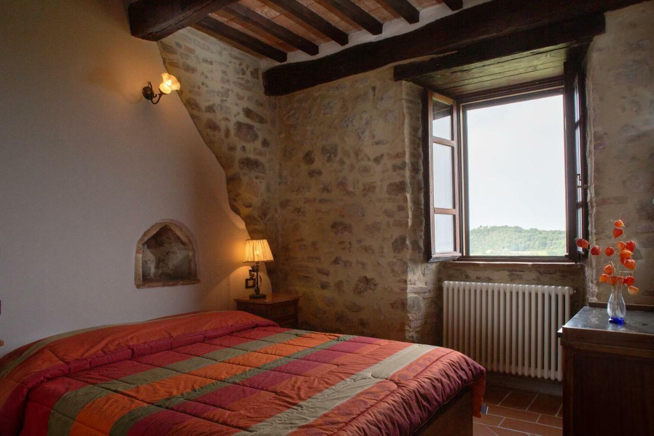 Gaglietole Castello Di Cisternaアパートホテル エクステリア 写真